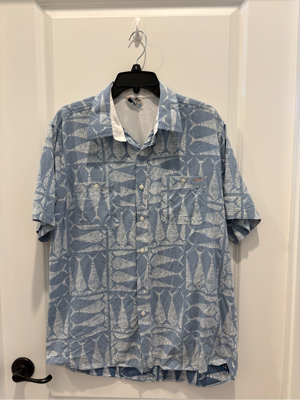 Salt life button down shirt size large